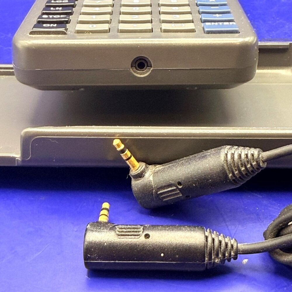 Texas Instruments TI‑82 Graphing Calculator Link Cable Tested 1991 Scratch READ! - Picture 14 of 15